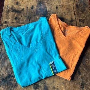 Faded Glory Short Sleeve V-neck Tees (Lot of 2)